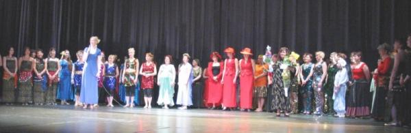 Kaikki esiintyjt yhdess